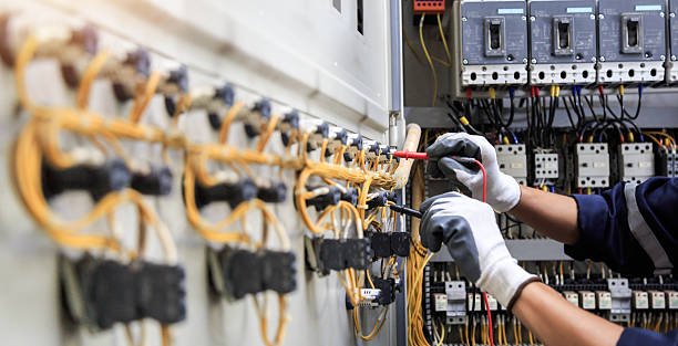 Professional Electrician technician working in Monroe City, MO